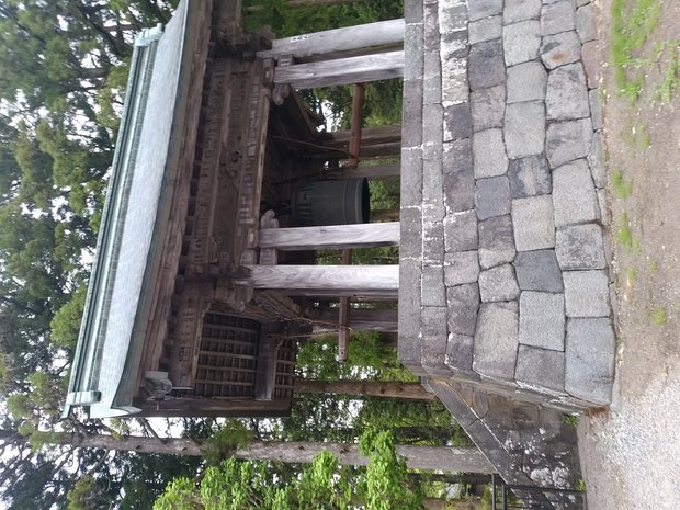 日光山輪王寺様の鐘をついてきました